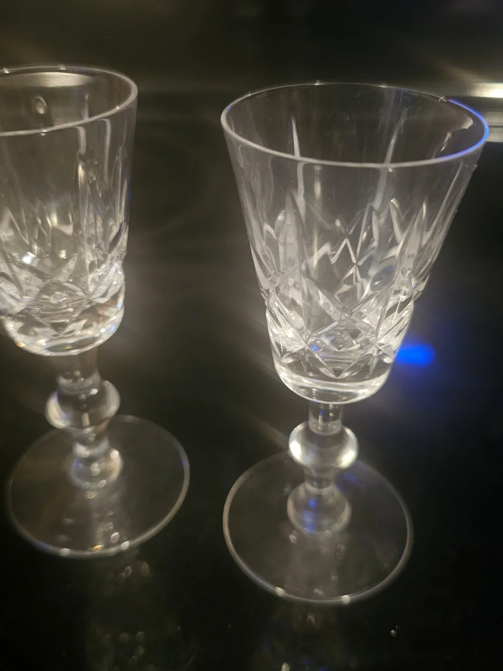 Edinburgh EDI12 Criss Cross Cut Crystal Wafer Stem Cordial Glass 4 1/8'' set of